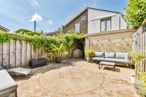 Cost of Courtyard Patio Service in Plano
